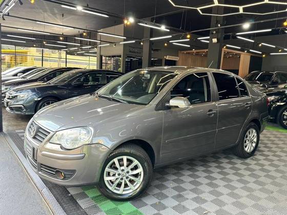 VOLKSWAGEN POLO SEDAN 1.6 MI 8V FLEX 4P MANUAL